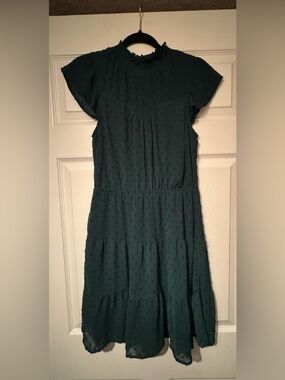 Monteau Sz Medium Emerald Green Tiered Swiss Dot Dress w/ sweetheart neckline